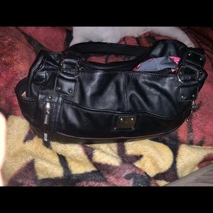 Tyler rodan women pours